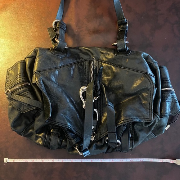 Rich black leather handbag - Picture 3 of 10